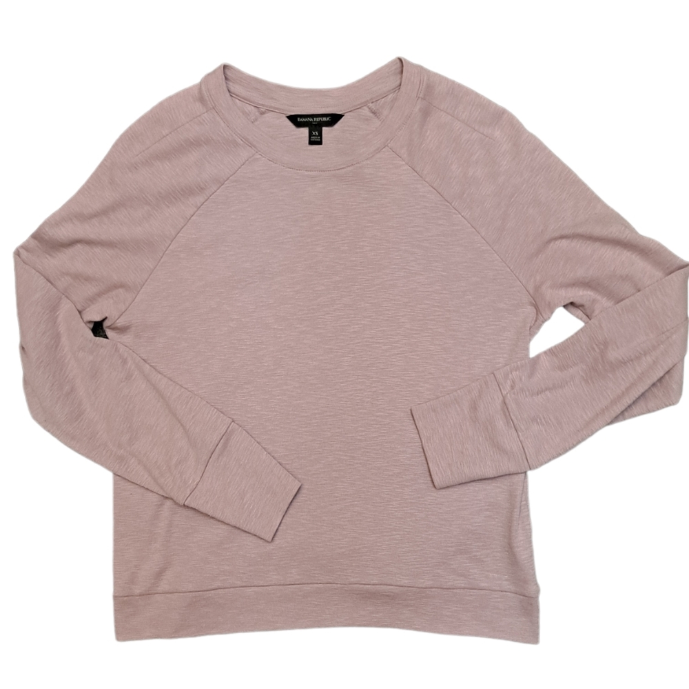 Banana Republic pink soft crew neck sweater, xs